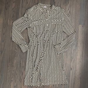 Ellie Kai Geo L/S Button Front Dress